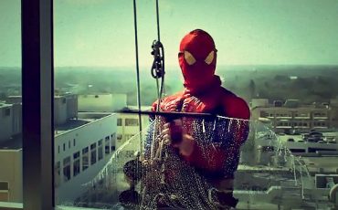 Window Washer Dressed Up As Spider-Man At Children's Hospital - so cool