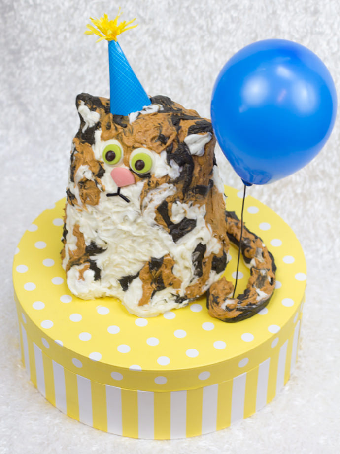 Cute Kitty Cat Cake Delivery Chennai, Order Cake Online Chennai, Cake Home  Delivery, Send Cake as Gift by Dona Cakes World, Online Shopping India