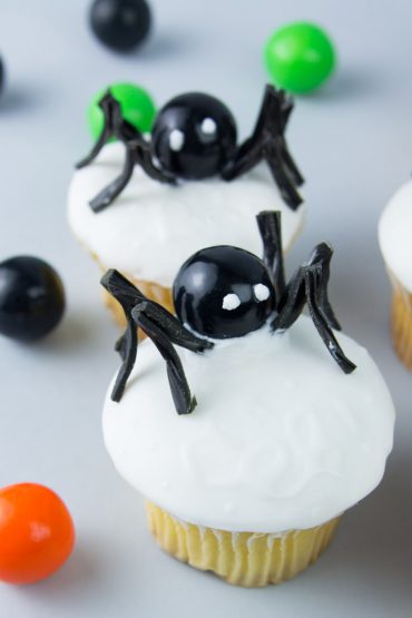 Spooky Spider Secret Message Cupcakes